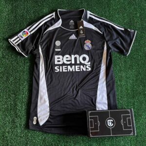 ⭐ Camiseta Real Madrid Visitante 2001/2002 Beckham Versión Fan - Manga Corta